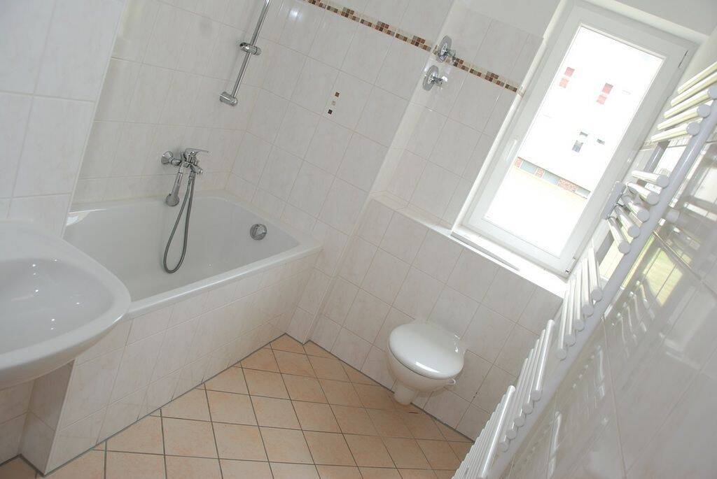 Im Grünen gelegene 2-Raum-Wohnung mit Balkon – Chemnitz – Vorschaubild 3