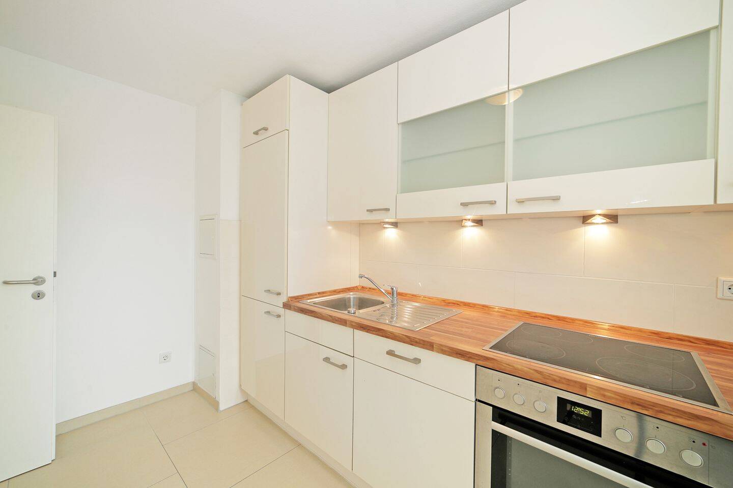 Wohnen direkt am Ostpark: Helle, renovierte 3-Zimmer-Wohnung mit zwei Südbalkonen und Weitblick. – München – Vorschaubild 7
