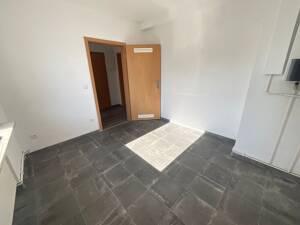 Gemütliche kleine Dachgeschosswohnung mit Einbauküche – 58095 Hagen – Vorschaubild 2