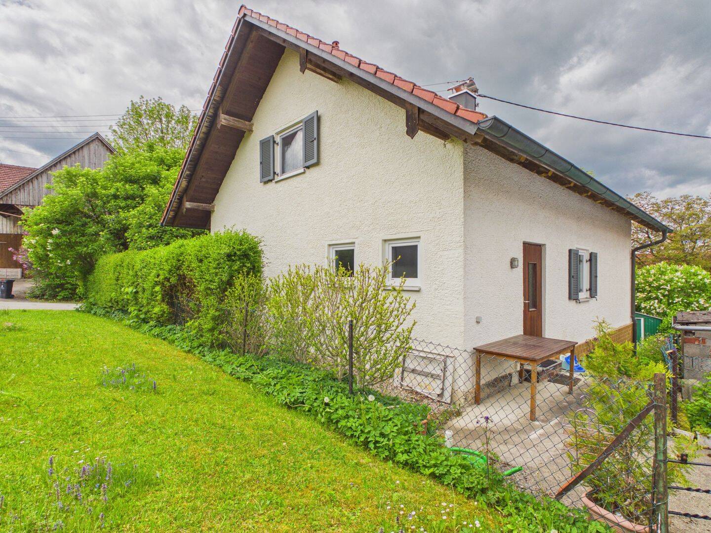 Naturparadies in Waal-Emmenhausen: Gepflegtes Einfamilienhaus mit Seele und traumhaftem Ausblick (Variante) – Waal – Vorschaubild 3