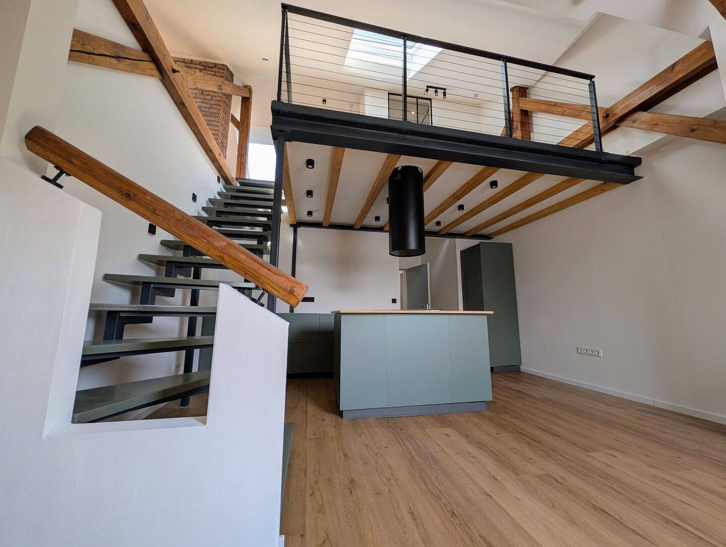 Neu errichtete Galeriewohnung im denkmalgeschützten Altbau am Harras – Loftstyle, 61 m² ab August 2026 – München – Vorschaubild 5