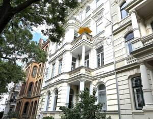 Altbaucharme nähe Lister Platz! 3,5 Zimmer Wohnung mit Aufzug in TOP Lage...