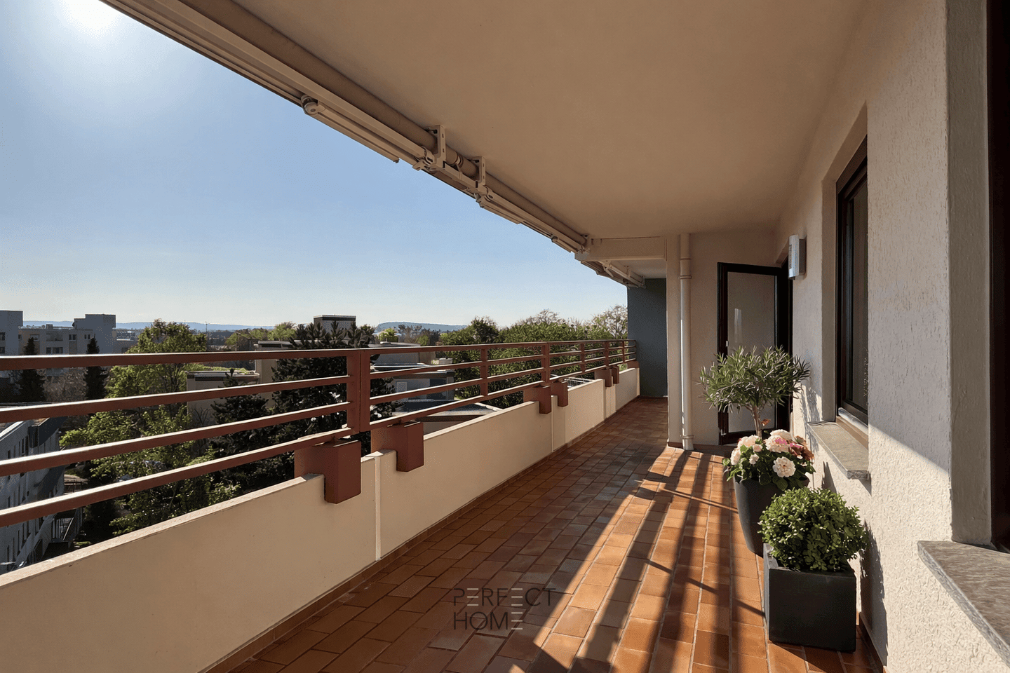Panoramablick über Heilbronn · 116 m² · 4 Zimmer · 24 m² Sonnenbalkon · Aufzug – Heilbronn – Vorschaubild 6