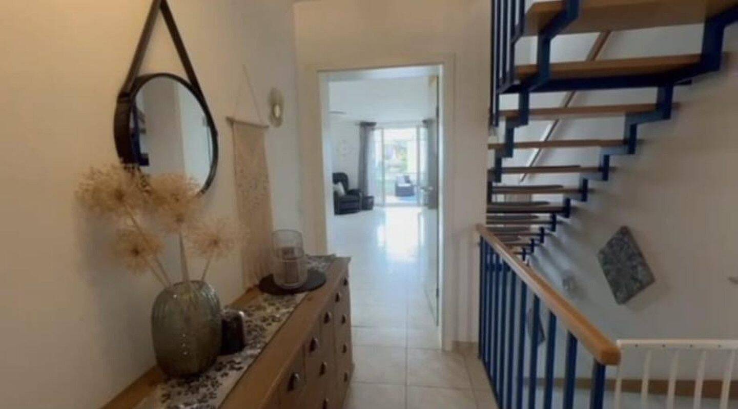 Wohnen mit Gartenidylle in Engen - modernes EFH mit Terrasse, Balkon & 5,5 Zimmer – Engen – Vorschaubild 4