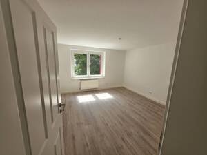 Hochwertig sanierte 3- Raumwohnung mit Balkon ! – 39112 Magdeburg – Vorschaubild 3