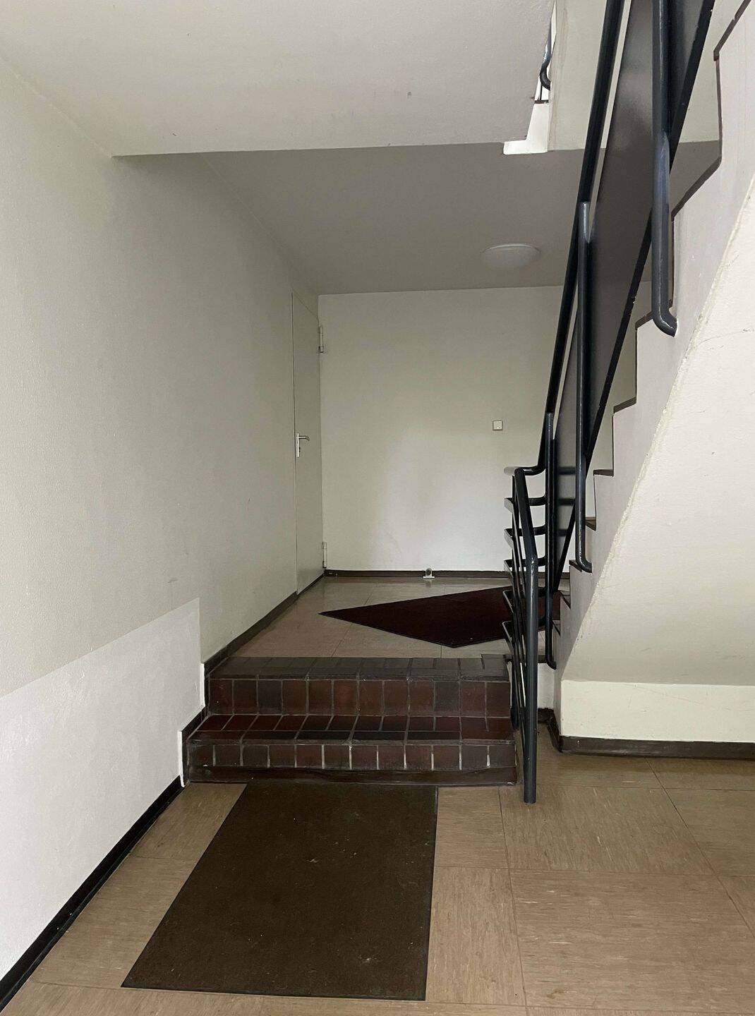 gemütliche 2-Zimmer-Wohnung - vollständig möbliert - im Herzen Grunewalds - ausgezeichnete Wohnlage- safe area- – Berlin – Vorschaubild 3