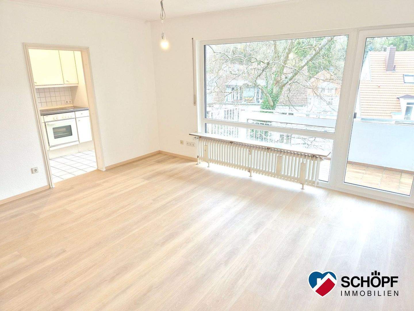 Renovierte 2 Zimmer Wohnung mit Garage! – Saarbrücken – Vorschaubild 2