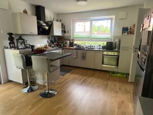 Moderne Zweizimmerwohnung mit zwei Terrassen, Gartenanteil und hochwertiger Ausstattung – 90431 Nürnberg – Vorschaubild 7
