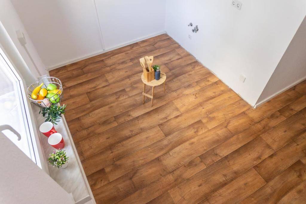 4-Raum-Familienwohnung mit Balkon – Chemnitz – Vorschaubild 2