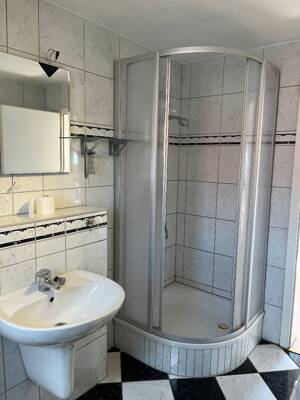Schöne 2 Zimmer Maisonette Wohnung in der Innenstadt von Erfurt mit Blick über die Dächer! – Schlösserstraße 15, 99084 Erfurt – Vorschaubild 3