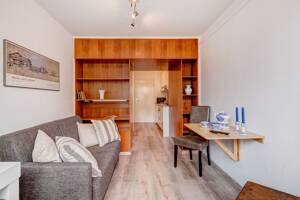 Maxvorstadt: Amalienstraße, Kleines Refugium mit Dachterrasse und Tiefgarage - frei ab 10/26 – 80799 München – Vorschaubild 6