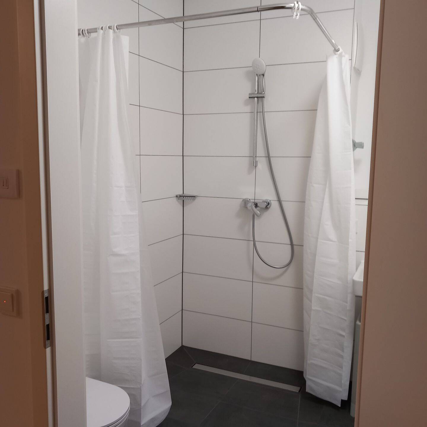 Studentenapartment, NUR für Studenten/Azubis/FOS Schüler(in), Wöhrder Wiese – Nürnberg – Vorschaubild 3