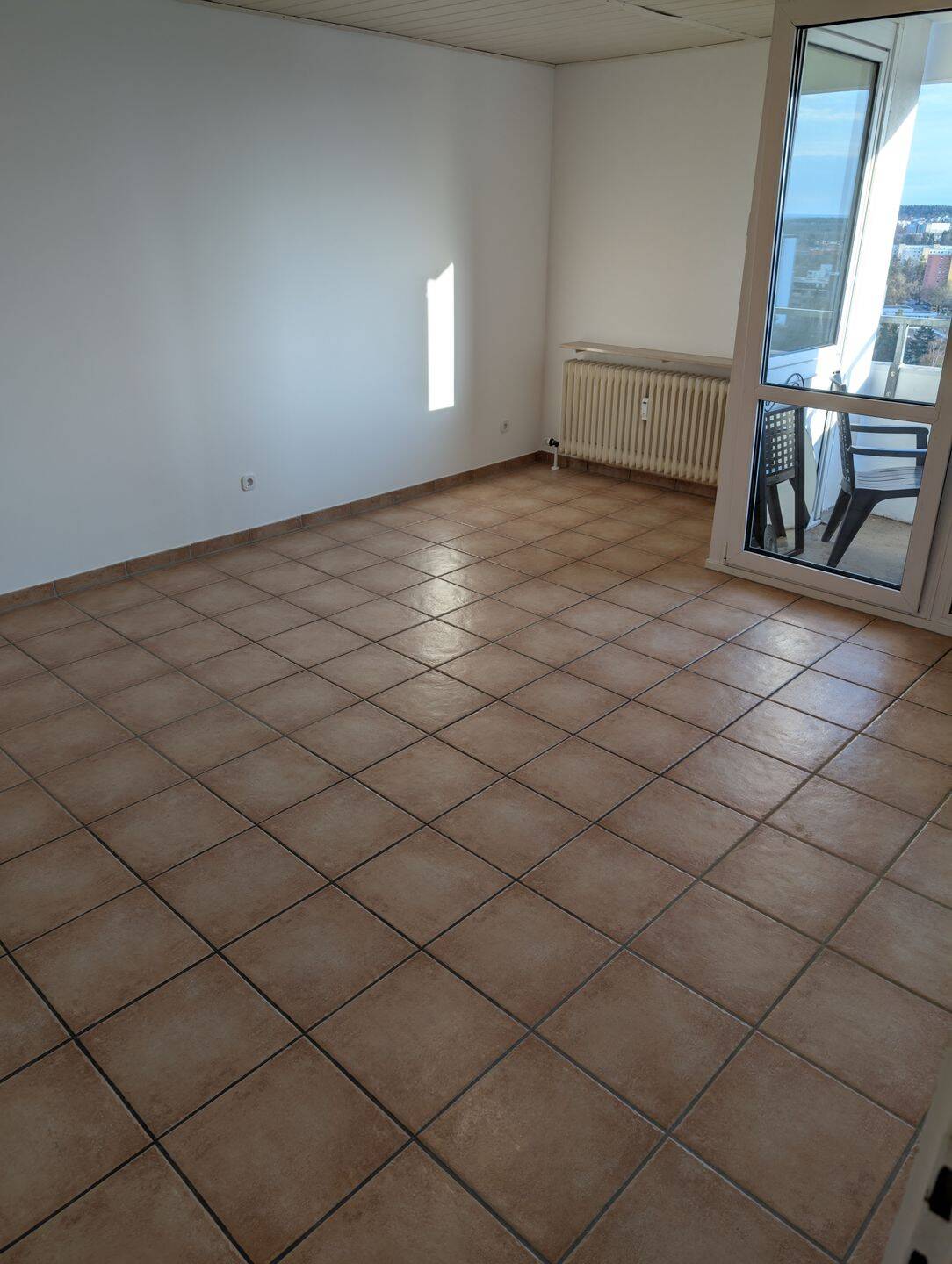 Helle 1-Zimmer-Wohnung im 17. Obergeschoss mit Balkon – Nürnberg-Langwasser – Nürnberg – Vorschaubild 6
