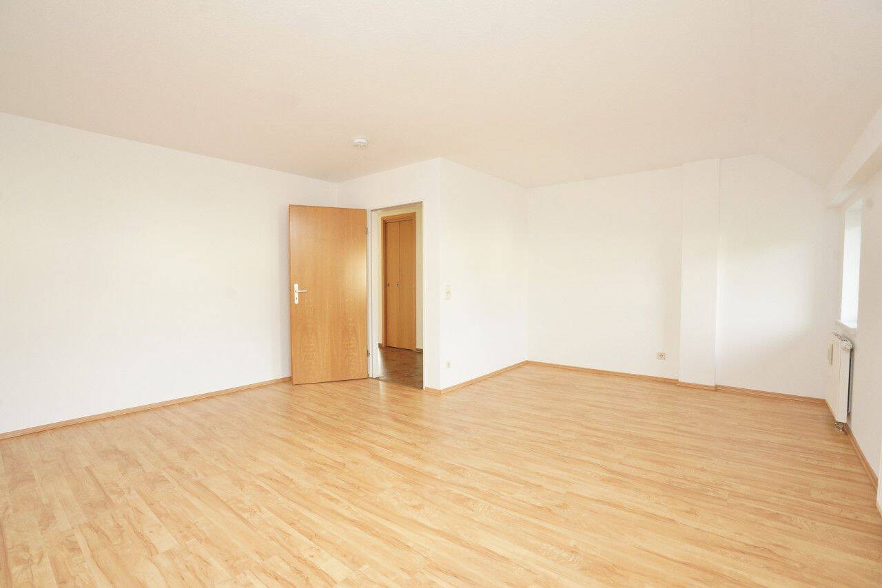Altbau / Großes Wohnzimmer – Chemnitz – Vorschaubild 6