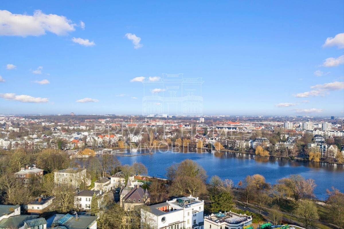Klassische Eleganz in herausragender Lage – 22301 Hamburg – Bild 1 von 3