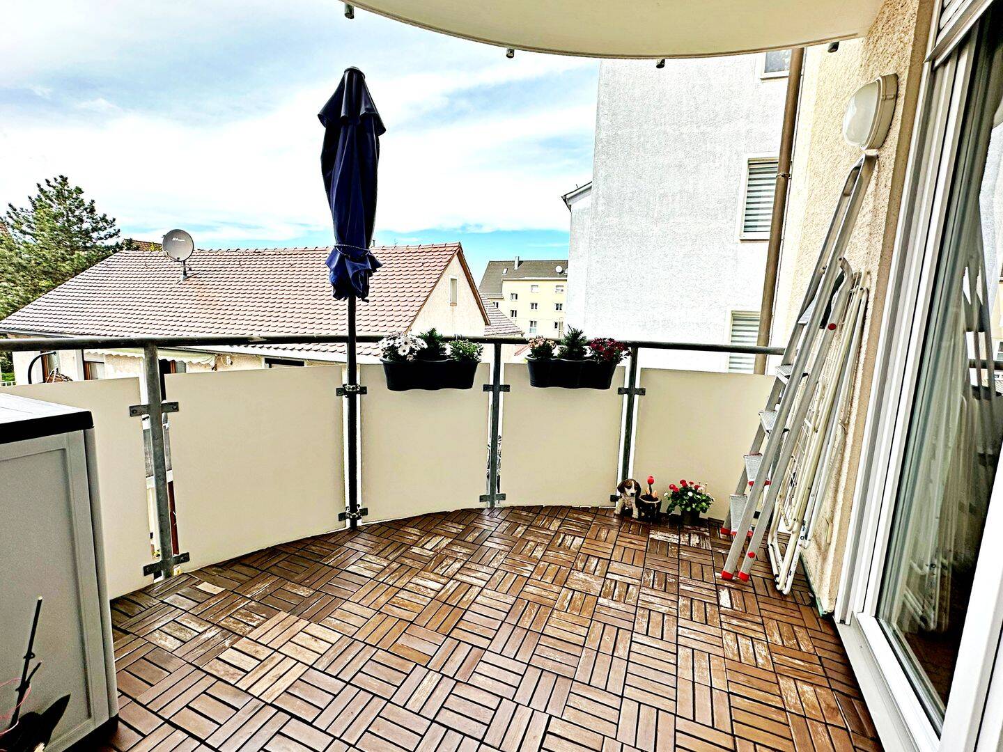 CITYLIFE MIT KOMFORT - Helle 3Z-Wohnung mit EBK, Tiefgarage & 2 Sonnenbalkonen – Stuttgart – Vorschaubild 7