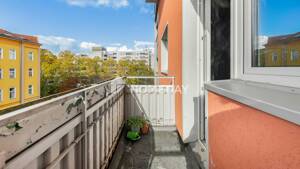 Sofort bezugsfrei! Sanierte Drei-Zimmer-Wohnung mit Balkon, Einbauküche und Keller – 13347 Berlin – Vorschaubild 9