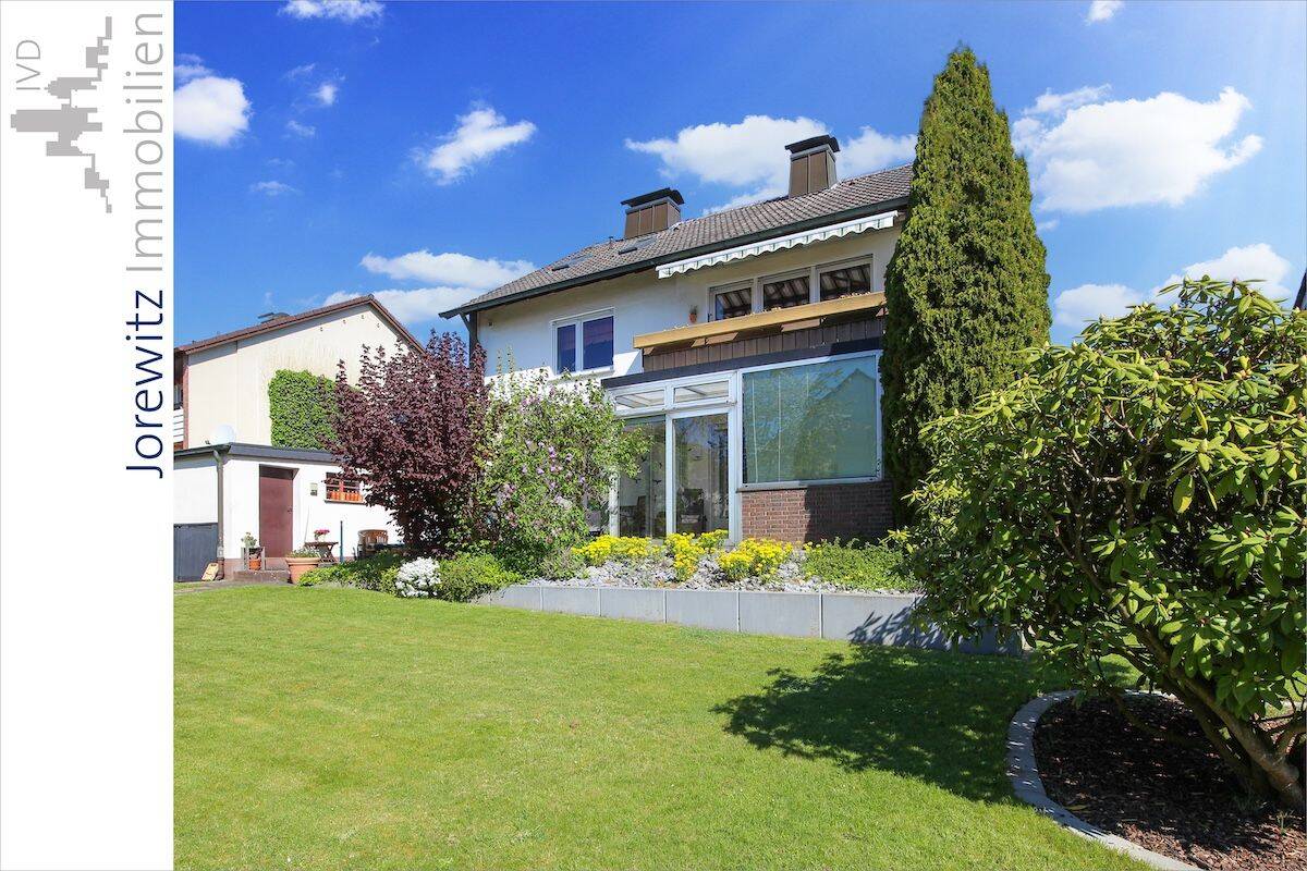 Bielefeld-Brake: Gepflegtes, freistehendes Ein- bis Zweifamilienhaus mit schönem Garten und Garage – Bielefeld – Vorschaubild 2