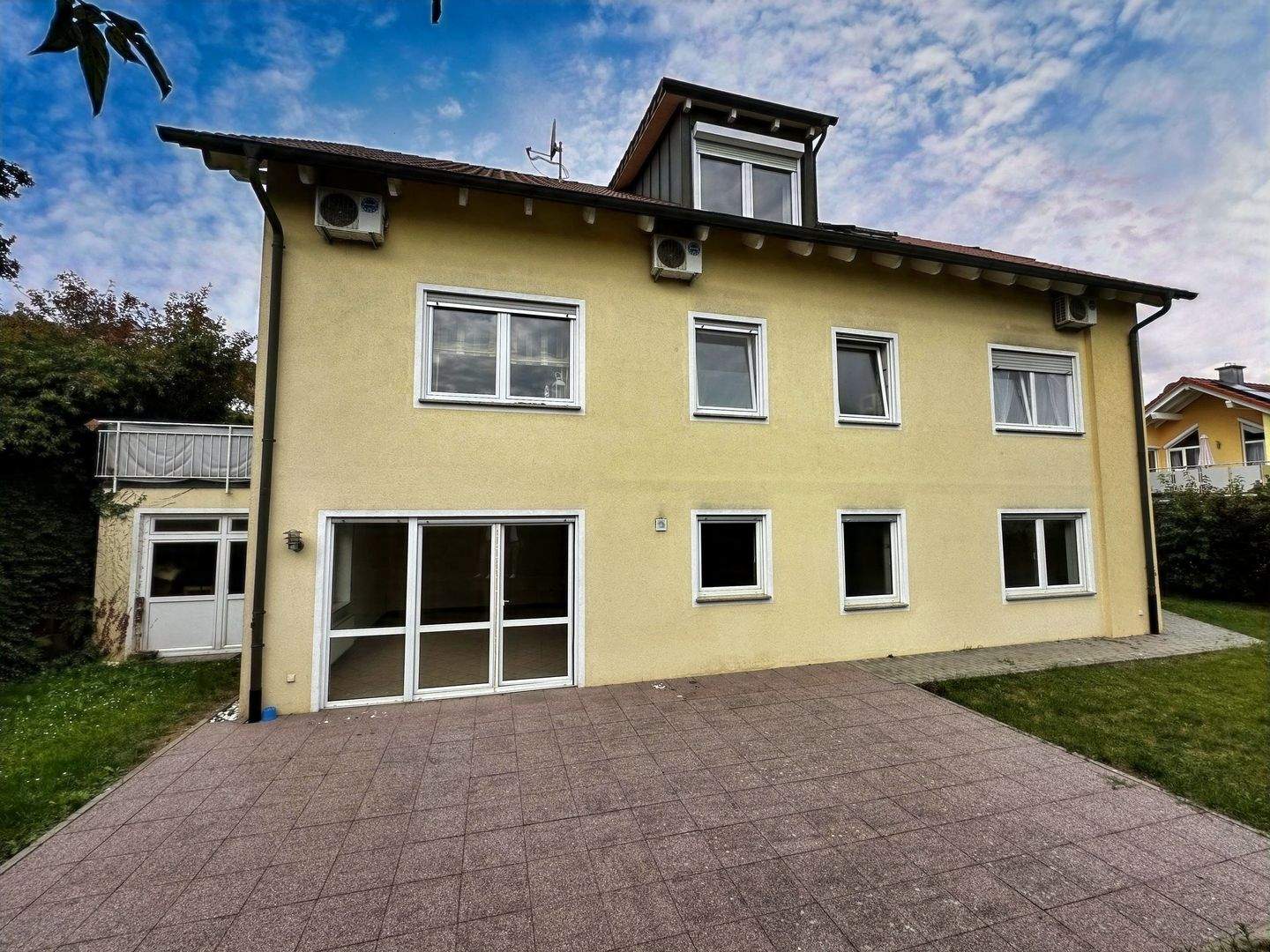 Gepflegtes Mehrfamilienhaus in ruhiger Wohnlage - Für Kapitalanleger – Bad Mergentheim – Vorschaubild 2