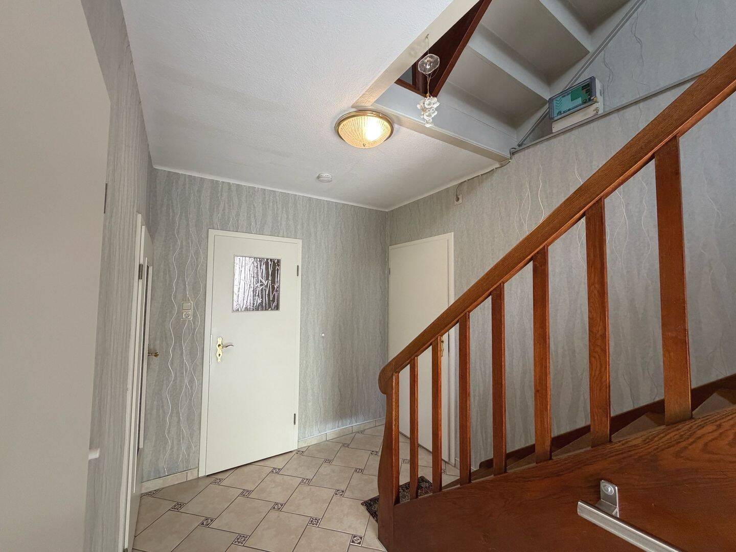 Reihenendhaus mit Garage, Scheune und großem Hof -vielseitig nutzbare Immobilie ohne Käuferprovision – Weberstedt – Vorschaubild 4