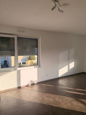Moderne 2-Zimmer-Wohnung mit Balkon und schönem Ausblick in Trier – 54294 Trier – Vorschaubild 2