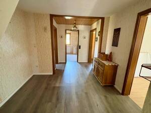 Großzügige 3,5-Zimmer-DG-Wohnung in Unterreichenbach-Kapfenhardt – 75399 Unterreichenbach – Vorschaubild 2