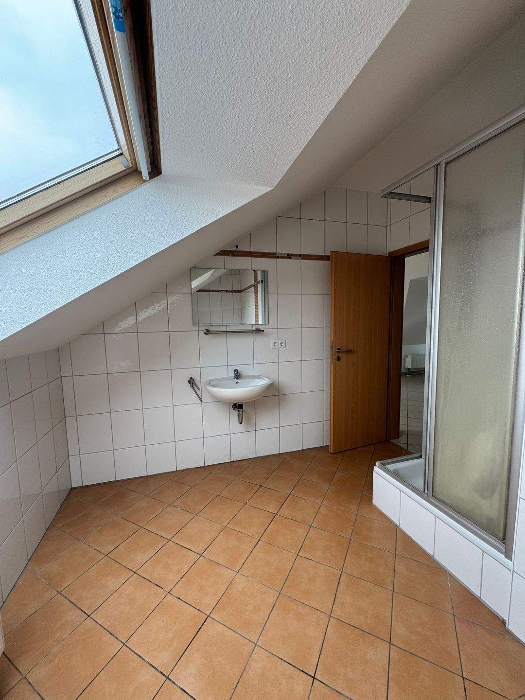 Mehrfamilienhaus als Kapitalanlage - 4 Wohneinheiten | 238 m² | Balkone | Voll unterkellert | Gas-Zentralheizung 2017 – Hamm – Vorschaubild 9