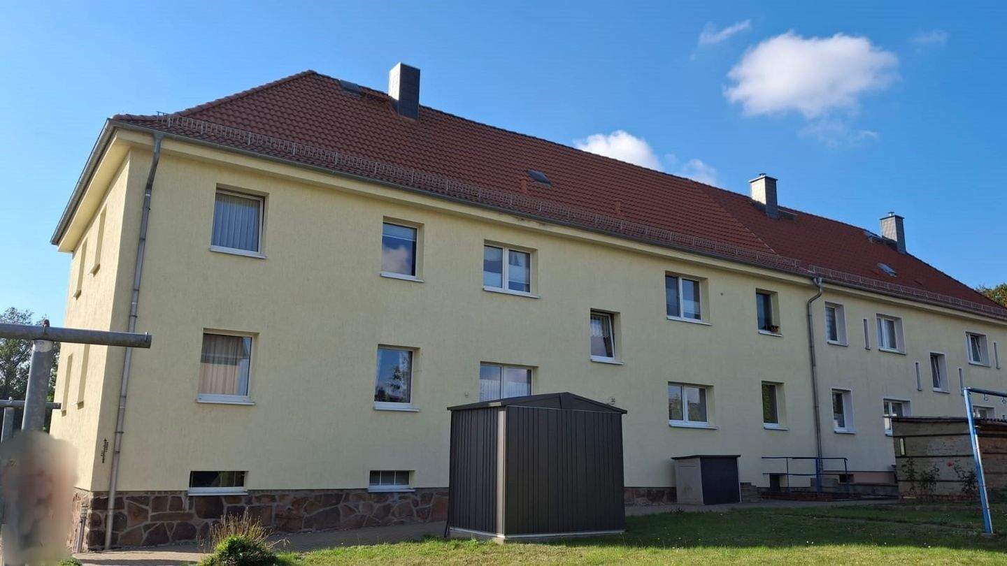 Beständige Kapitalanlage: Mehrfamilienhaus in guter Wohnlage – Hartha – Bild 1 von 9