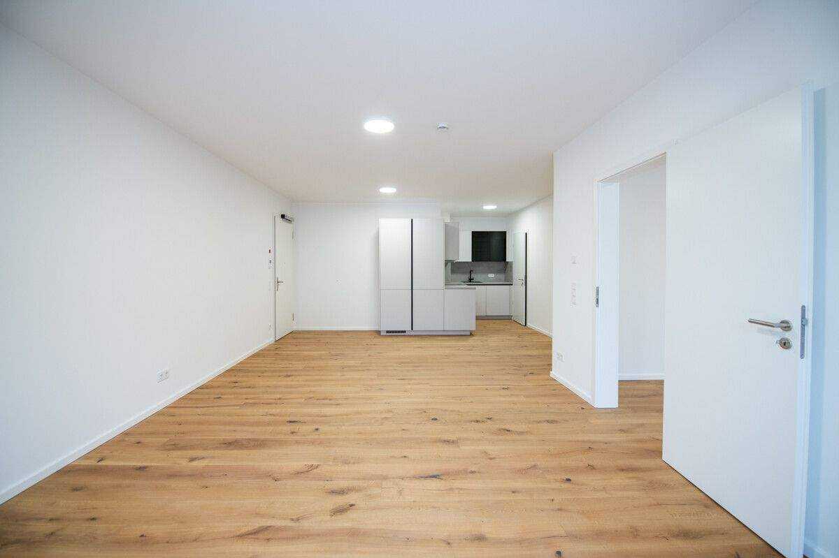 Kleines Hof-Idyll: Attraktive Balkon-Wohnung mit EBK in ruhiger Lage – Berlin – Vorschaubild 3