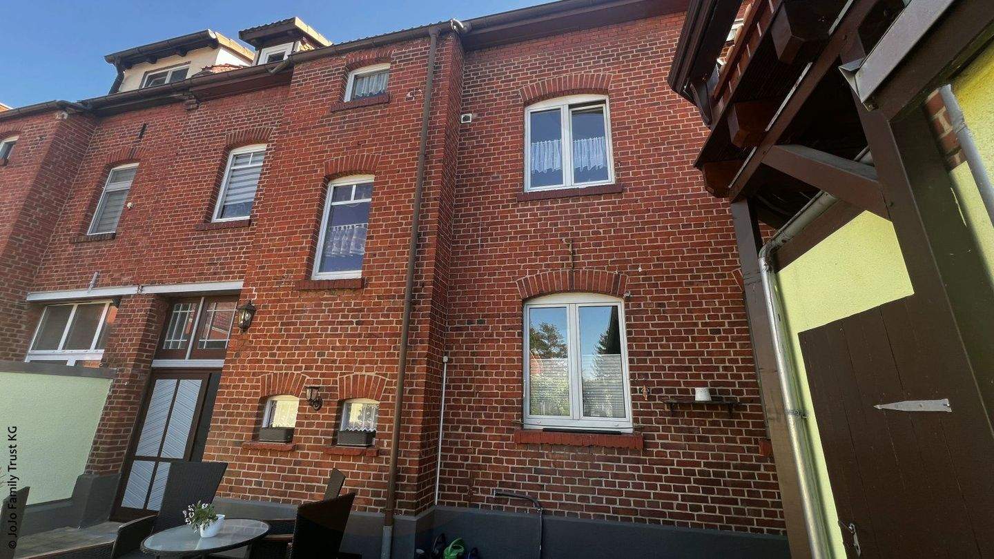 Traditionelles Mehrfamilienhaus - TOP GEPFLEGT - über drei Etagen mit Gartenidylle, Pool & Ausbaureserve – Erfurt – Vorschaubild 8