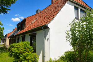 Vermietete Doppelhaushälfte mit Potenzial in ruhiger Lage von Bremen-ideal für Handwerker und Familien