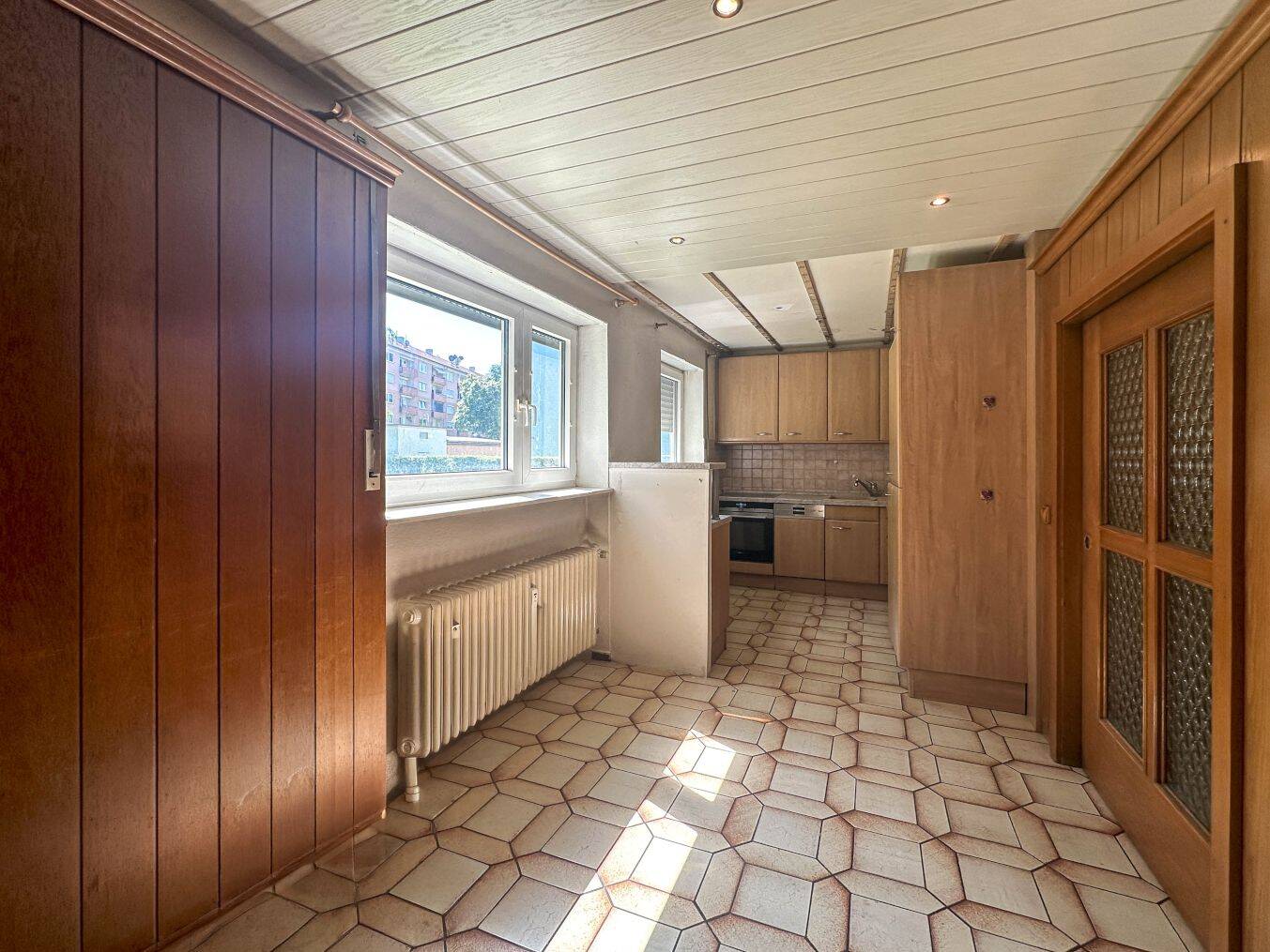 Wohnen auf zwei Ebenen mit viel Potenzial - 3,5-Zimmer Maisonette Wohnung mit Süd-Terrasse – Traunreut – Vorschaubild 5
