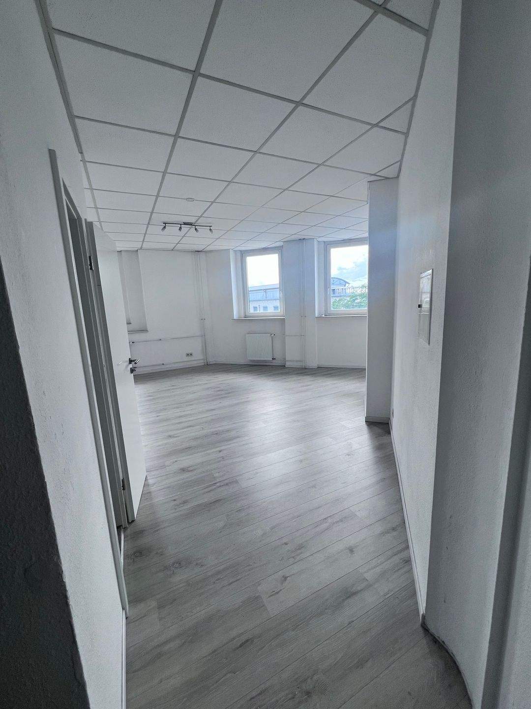Großzügiges 1-Zimmer-Appartement Nähe FH – Darmstadt – Vorschaubild 2
