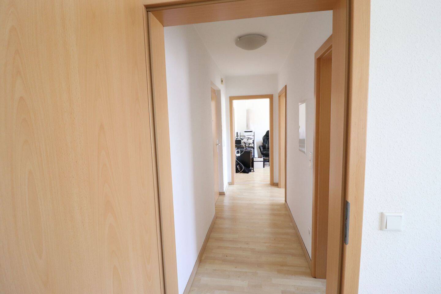 Ab 01.09. 2,5-Raum Wohnung bald mit Balkon inkl. Treppenhausreinigung, Winterdienst – Oberhausen – Vorschaubild 9