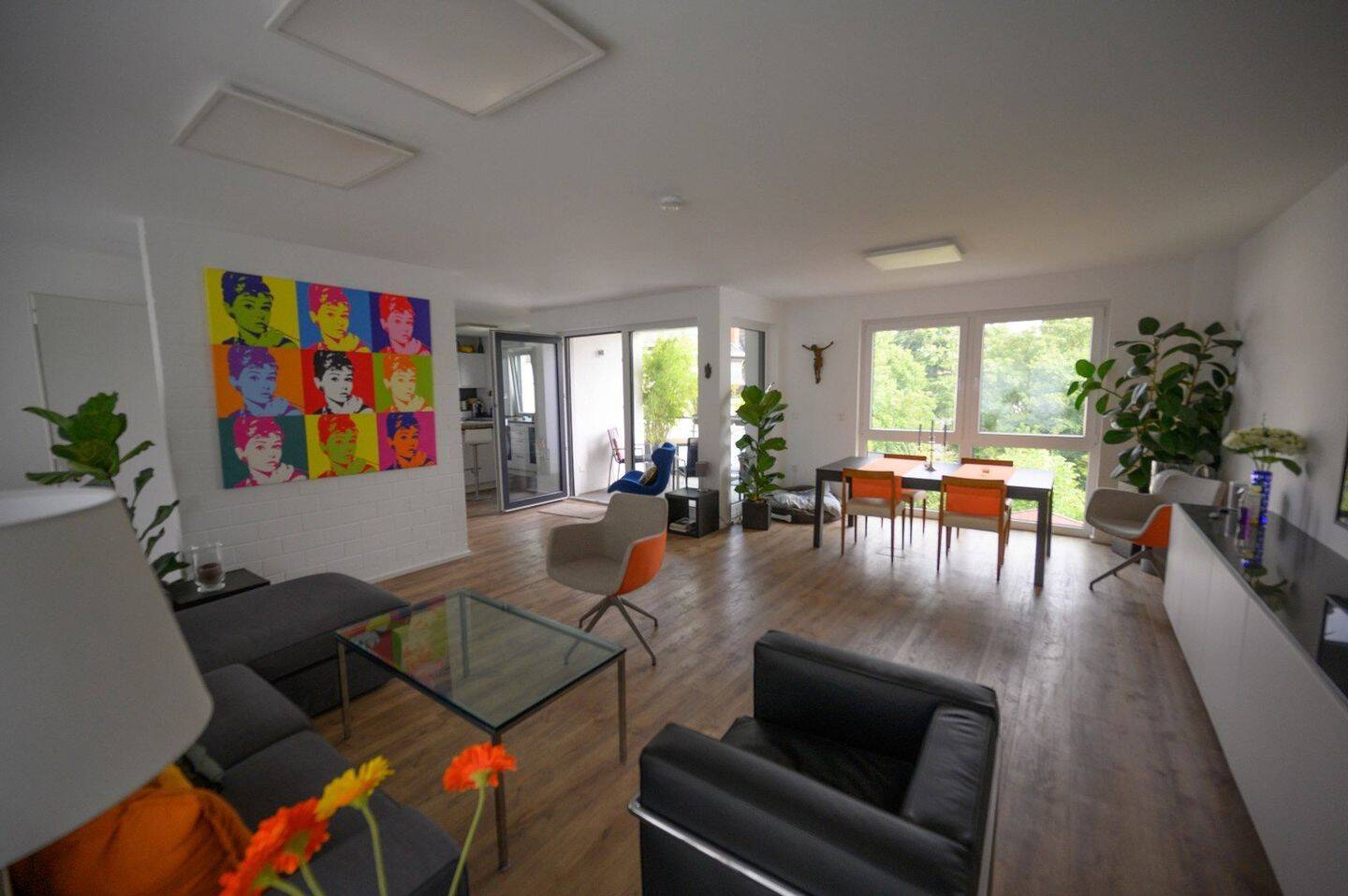 Moderne, großzügig geschnittene,lichtdurchflutete Wohnung in Architektenhaus – Essen – Vorschaubild 2