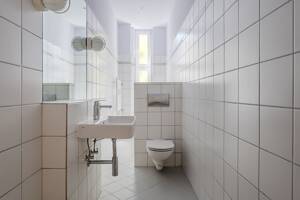 Altbauflair, Ruhe und zentrale Lage am Bundesratufer - Charmante 2-Zimmer-Wohnung zur Selbstnutzung – 10555 Berlin – Vorschaubild 8
