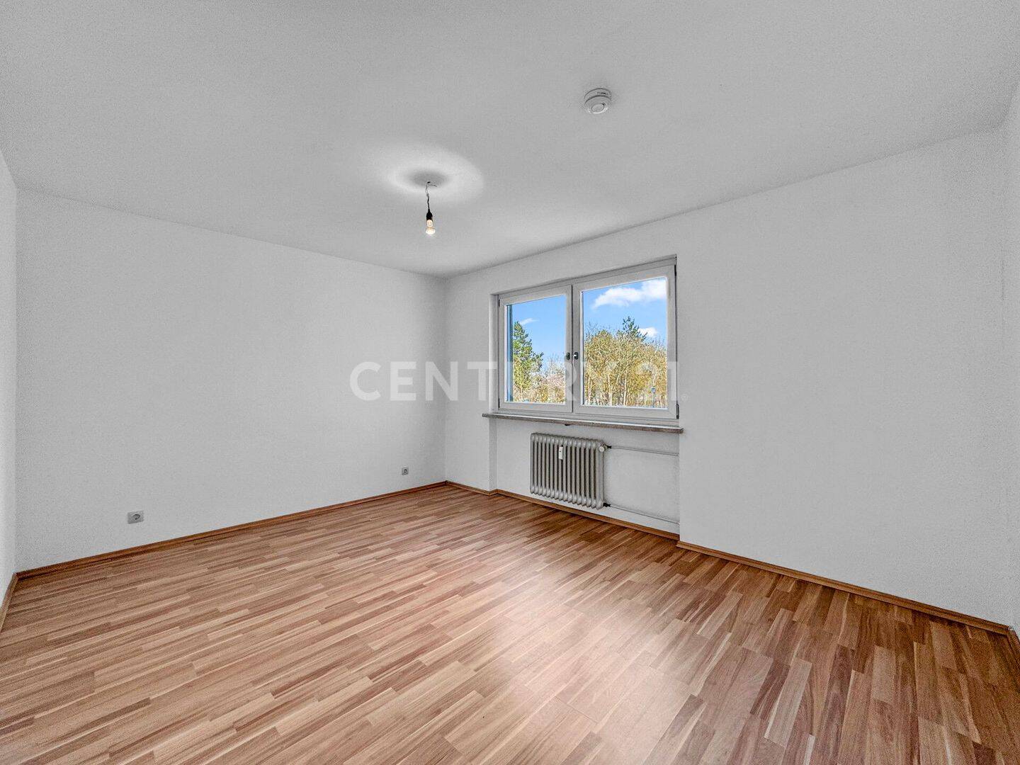Sofort bezugsfertig! Helle 3-Zimmer-Wohnung mit durchdachtem Raumkonzept, Balkon und Stellplatz – Regensburg – Vorschaubild 5