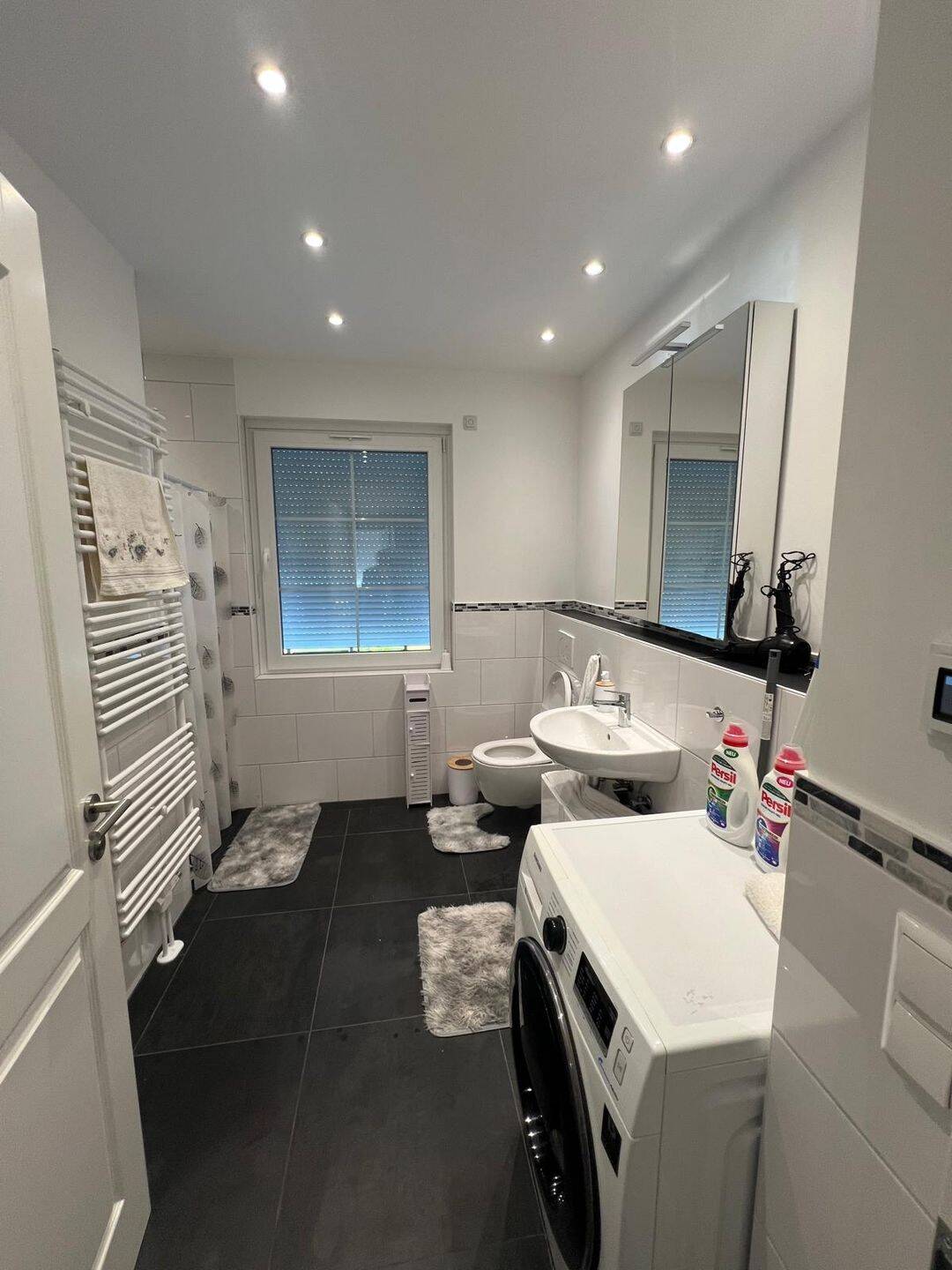 Sanierte 2 Zimmer - Erdgeschoß-Wohnung mit Balkon und eigenem Gartenanteil zu vermieten! – Lübeck – Vorschaubild 9