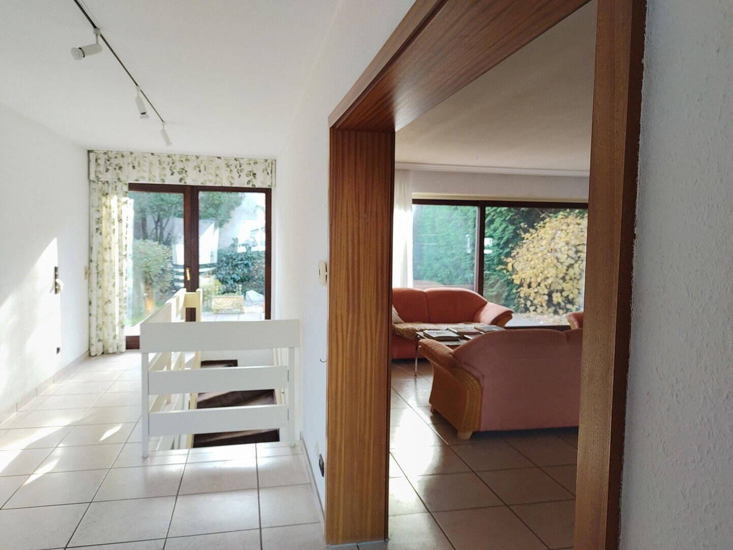 Reihenmittelhaus mit 222m² in Muffendorf, Einliegerwohnung und sonnigem Atriumgarten – Bonn – Vorschaubild 7