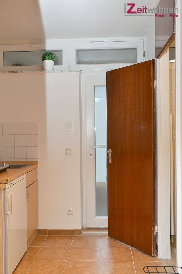 Modern möbliertes Apartment superzentral direkt am Rhein Nähe Deutzer Werft – Köln – Vorschaubild 9
