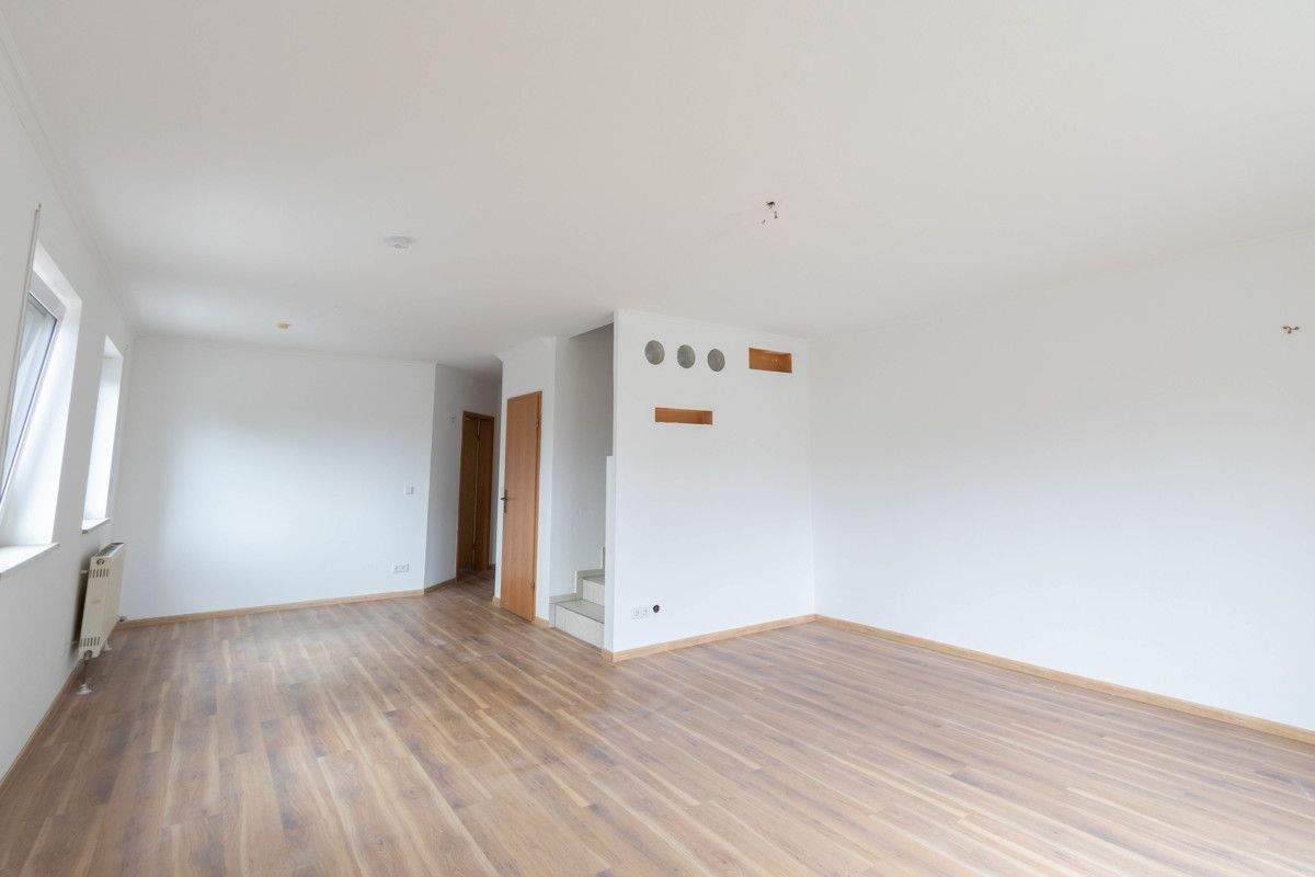 Charmante Maisonette Wohnung - 3-Zimmer mit Balkon, eigener Garage und Stellplatz – Ingolstadt – Vorschaubild 4
