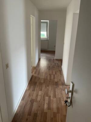 Schicke 3-Zimmer-Wohnung mit Balkon im Dreifaltigkeitsviertel – 92224 Amberg – Vorschaubild 6