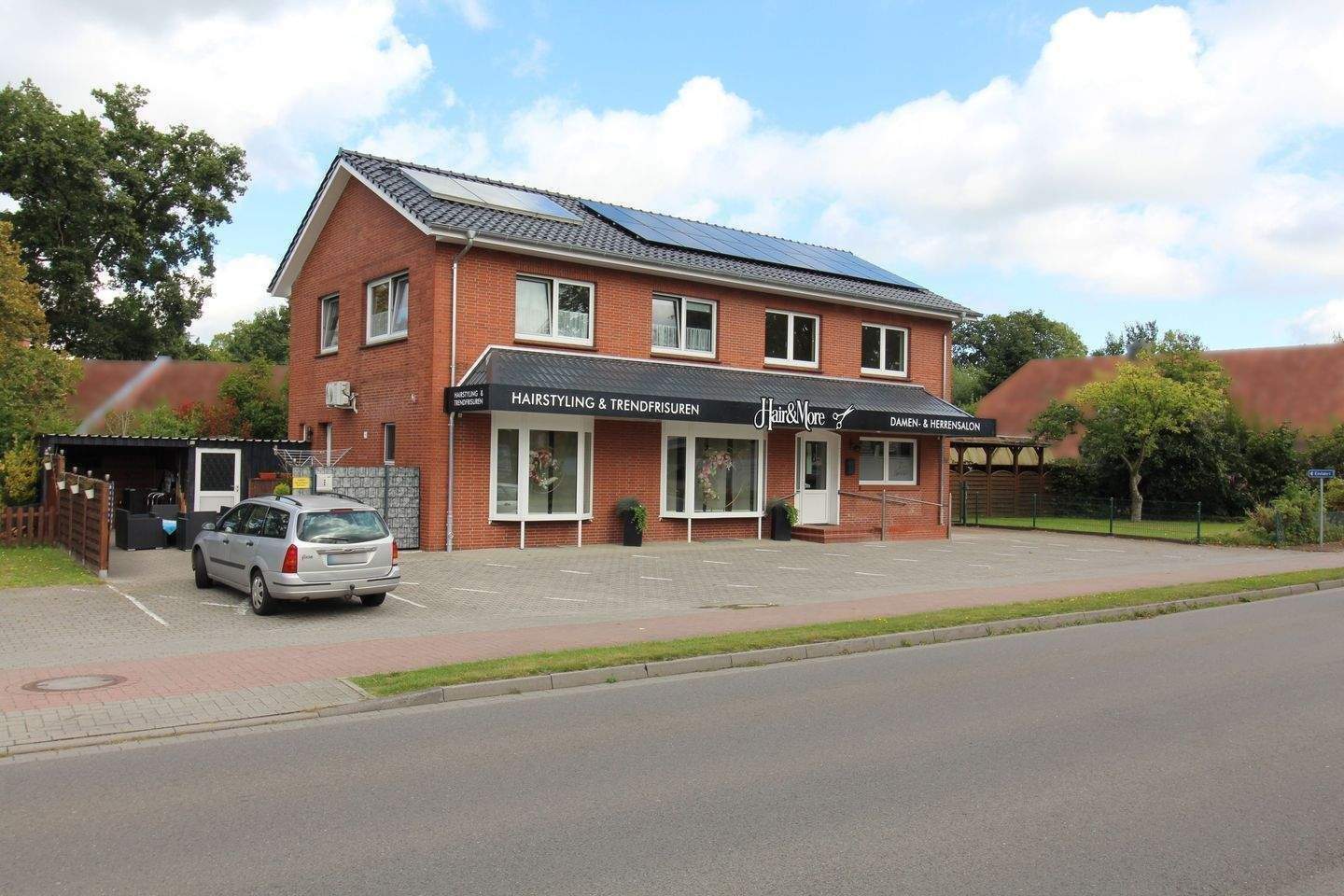 Energetisch modernisiertes und gepflegtes Wohn- und Geschäftshaus! – Rhauderfehn – Bild 1 von 9