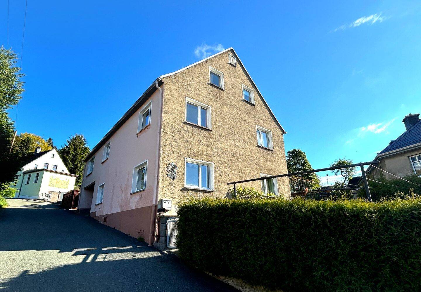 Zweifamilienhaus in angenehmer Wohnlage von Geyer – Geyer – Bild 1 von 9