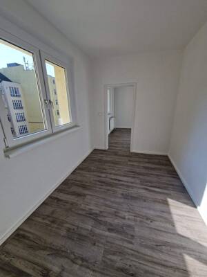 Heiße TAGE - Cooler DEAL: komfortable City Wohnung mit Balkon - jetzt zwei Kaltmieten geschenkt* – 39104 Magdeburg – Vorschaubild 2