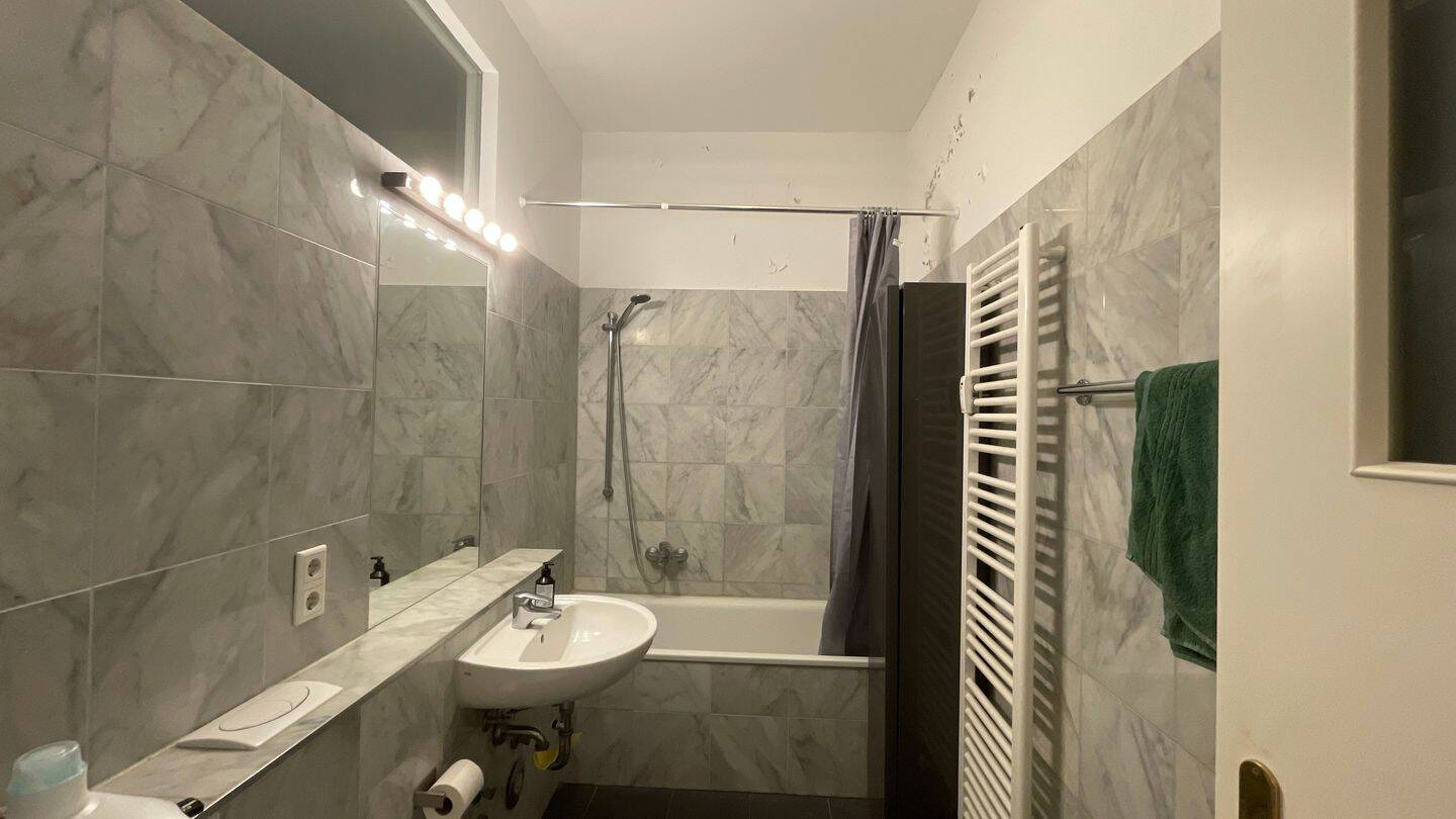 Bezugsfrei! Geräumige Erdgeschosswohnung mit Mini-Terrasse in begehrtem Winsviertel – Berlin – Vorschaubild 8