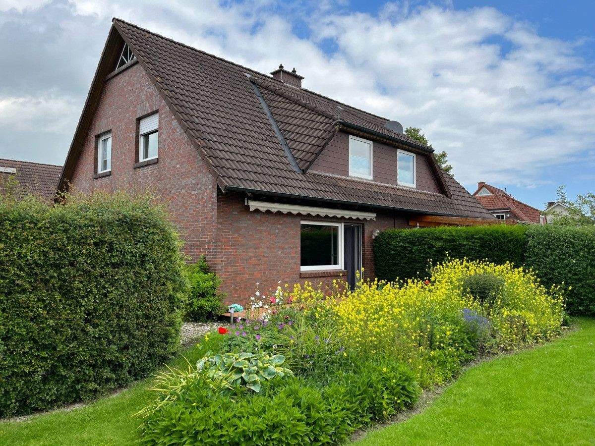 "Wohnglück in Wilhelmshaven - Doppelhaushälfte mit grünem Garten & Garage" – Wilhelmshaven – Vorschaubild 2