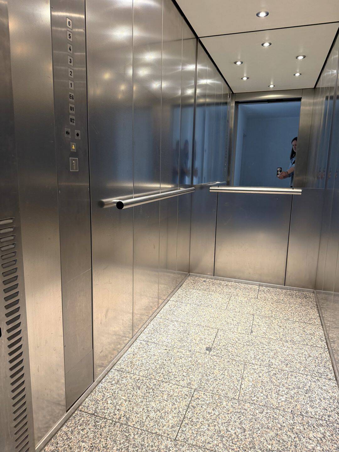 Schön geschnittene 2 Zimmer Komfortwohnung mit Balkon in D-Oberbilk! – Düsseldorf – Vorschaubild 9