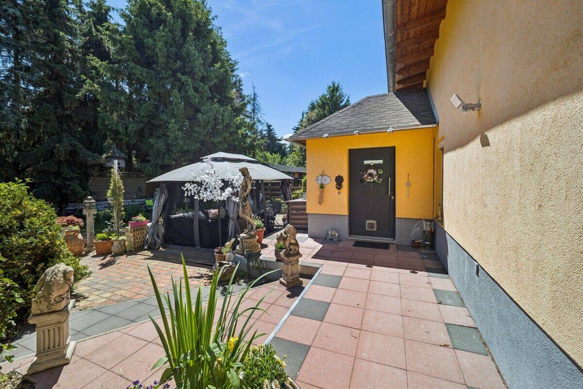 Provisionsfrei - Haus auf großem Grundstück in ruhiger Lage mit Koiteich und PV-Anlage – Bad Liebenwerda – Vorschaubild 5