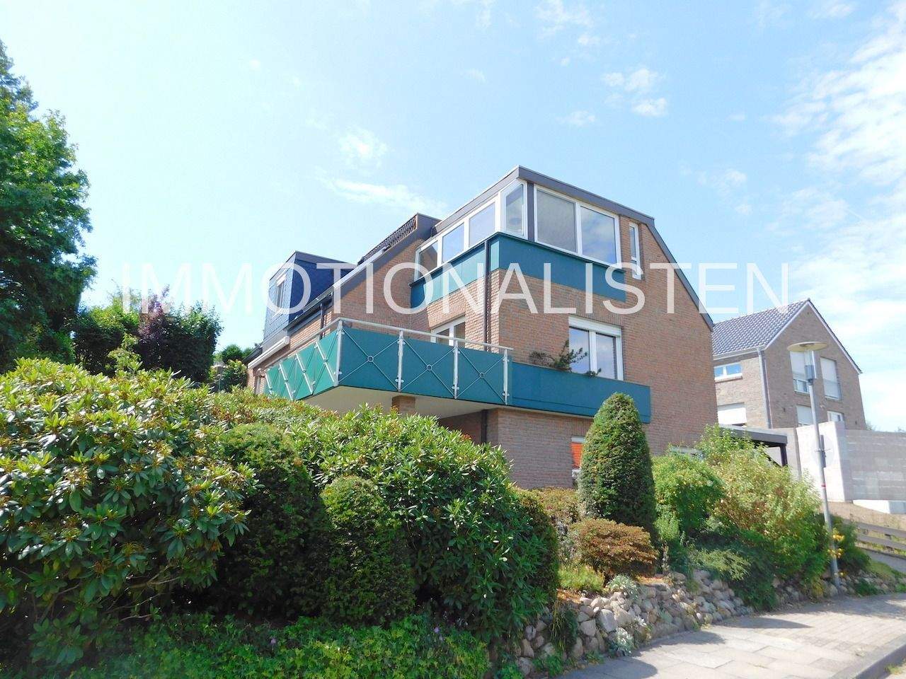 # IMMOTIONAL MEHRFAMILIENHAUS IM HERZEN VON BEDERKESA – Geestland – Bild 1 von 9
